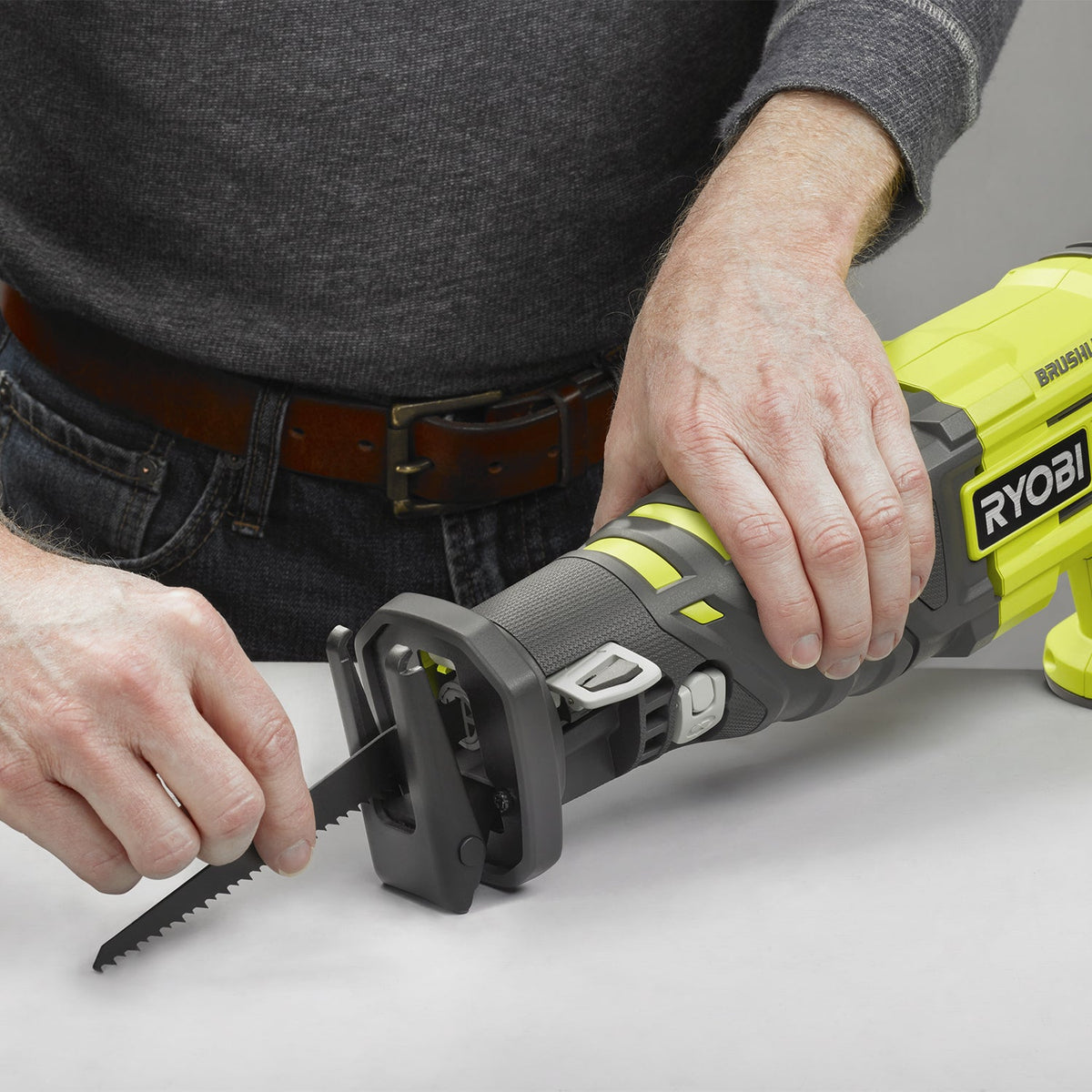 18V ONE+™ brushless reciprocating saw Image 3