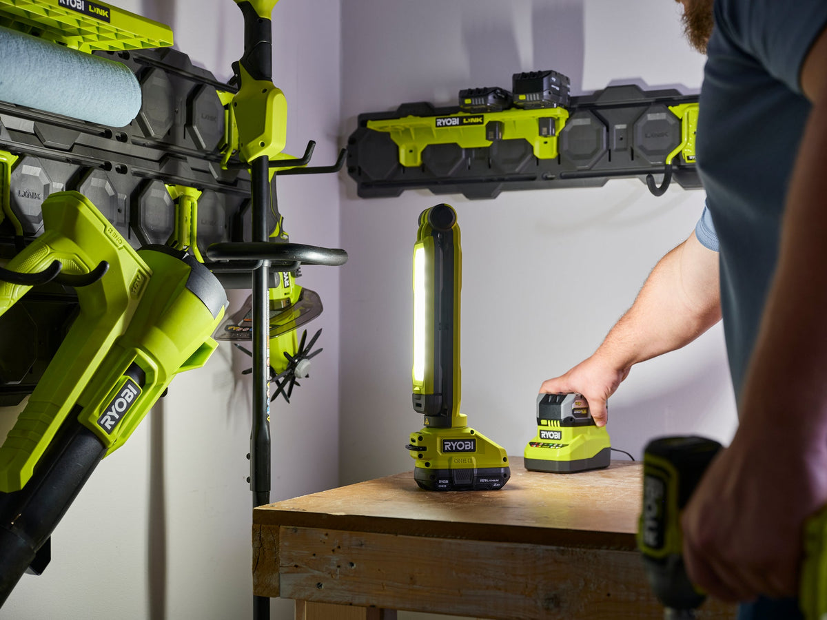 18V ONE+ LED WORKBENCH LIGHT  Image 8